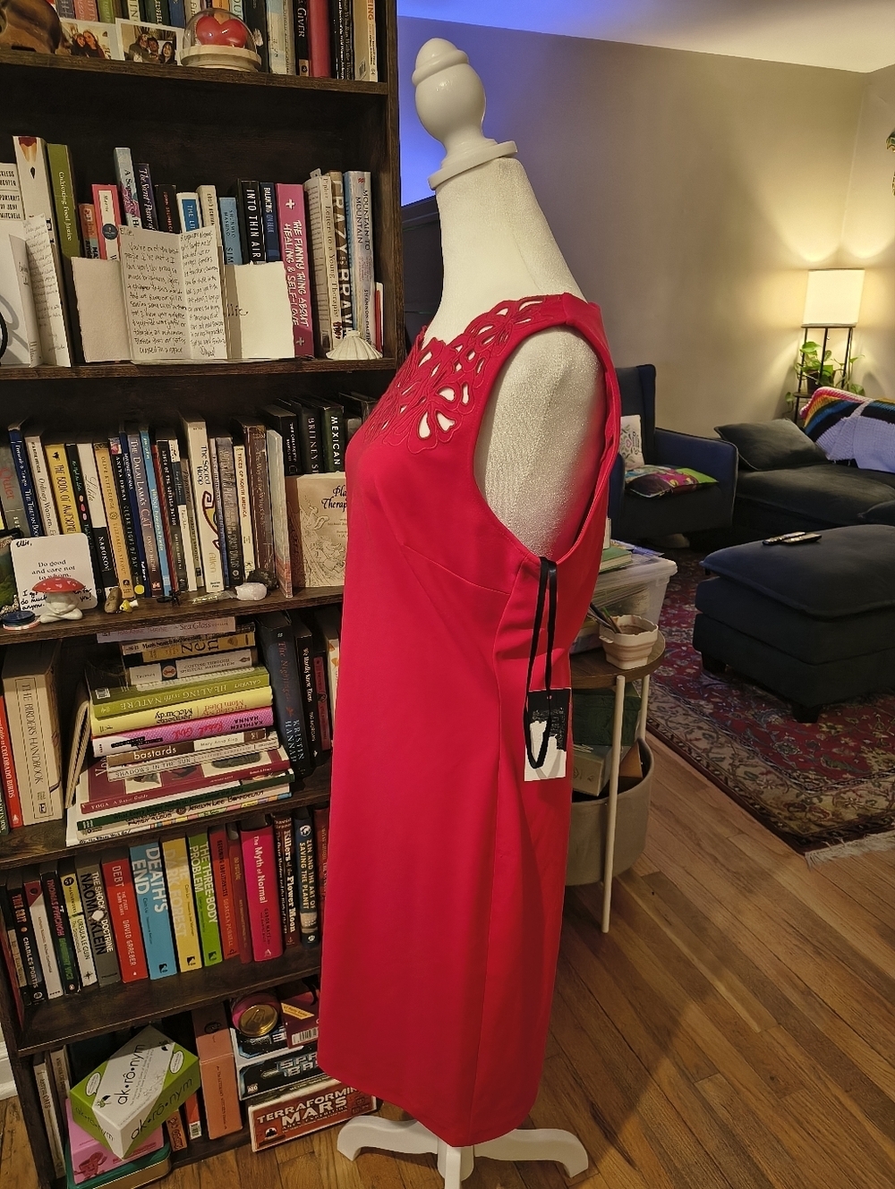 Red Sleeveless Cutout Neckline Sheath Dress NWT - Picture 4 of 5